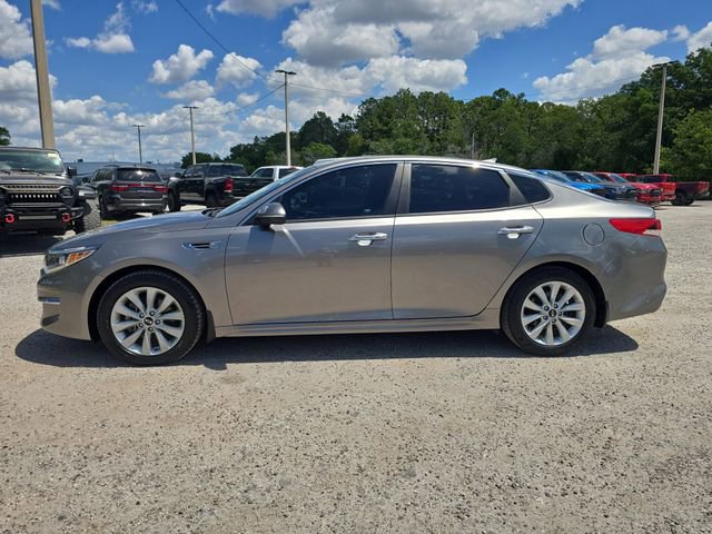 Used 2018 Kia Optima LX w/ 17" Alloy Wheels Package FWD image 6
