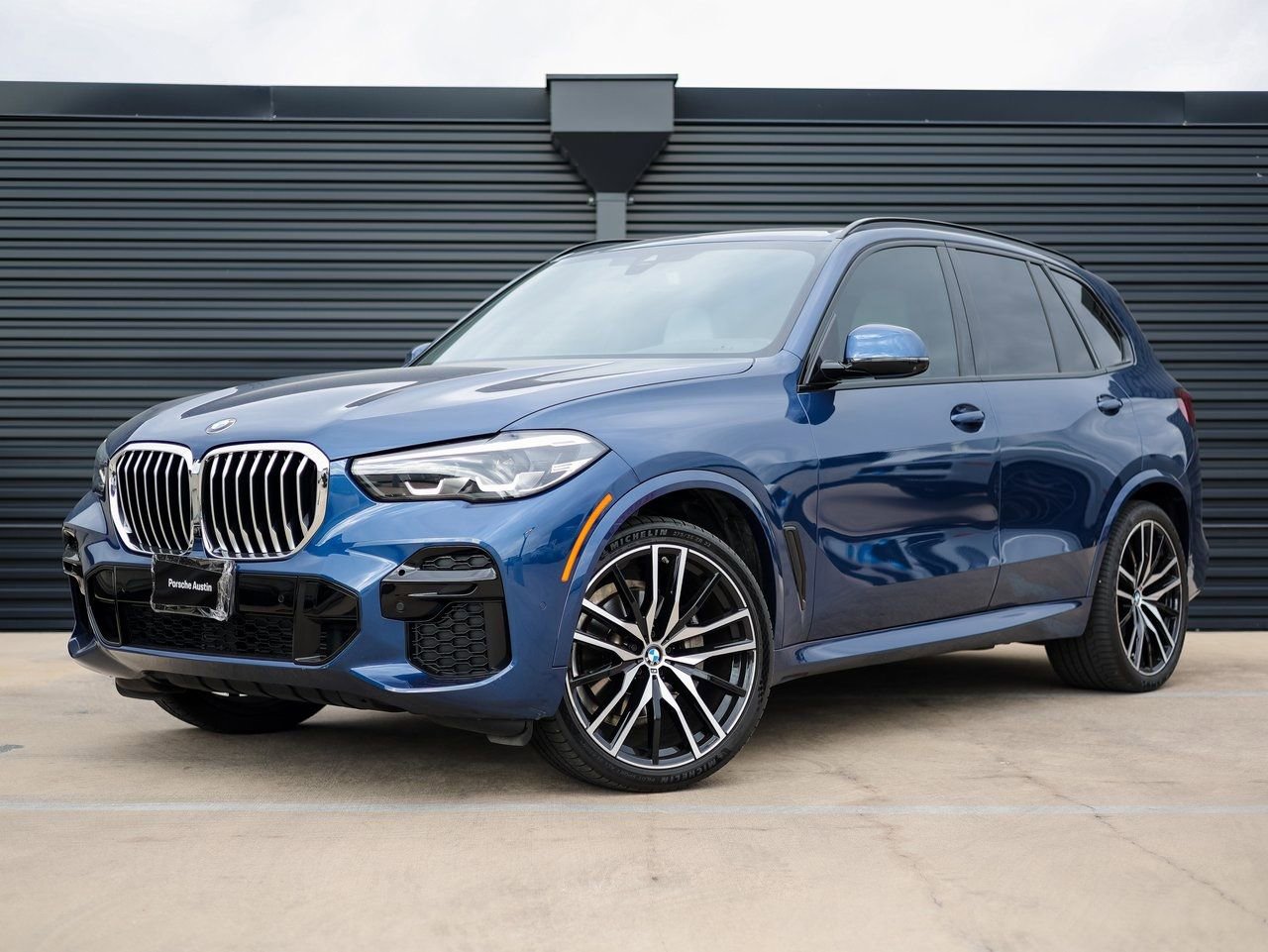 Used 2023 BMW X5 xDrive40i w/ M Sport Package
