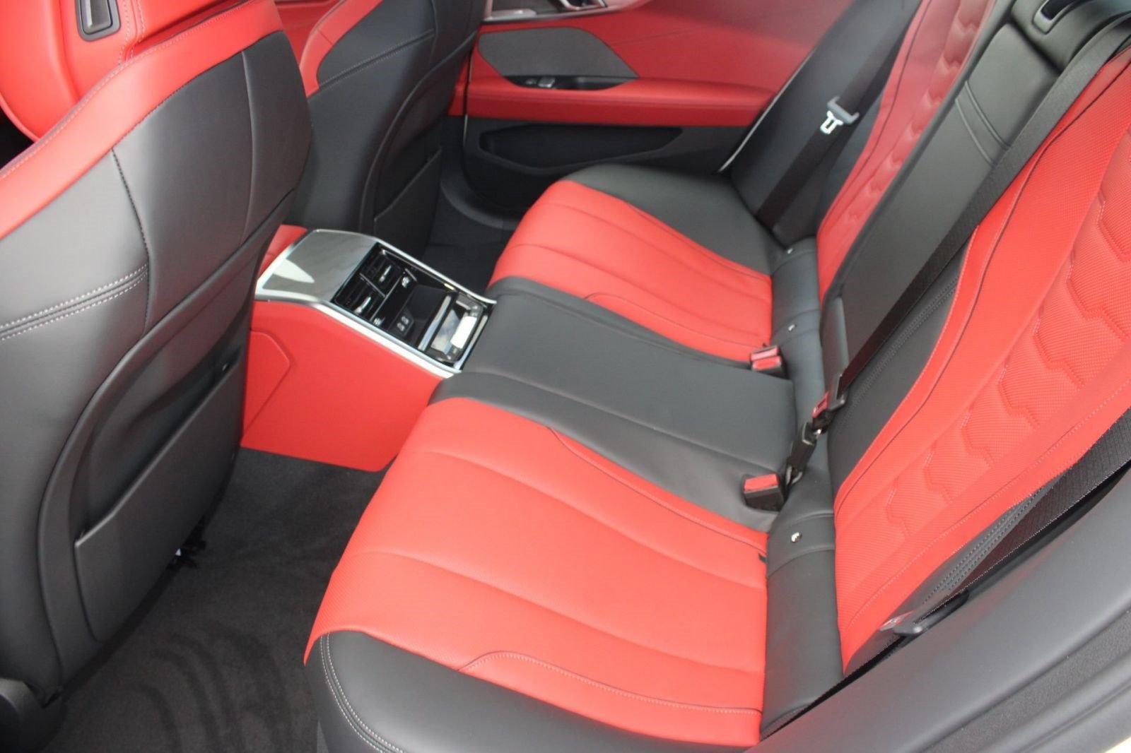 Used 2026 BMW 840i RWD image 27