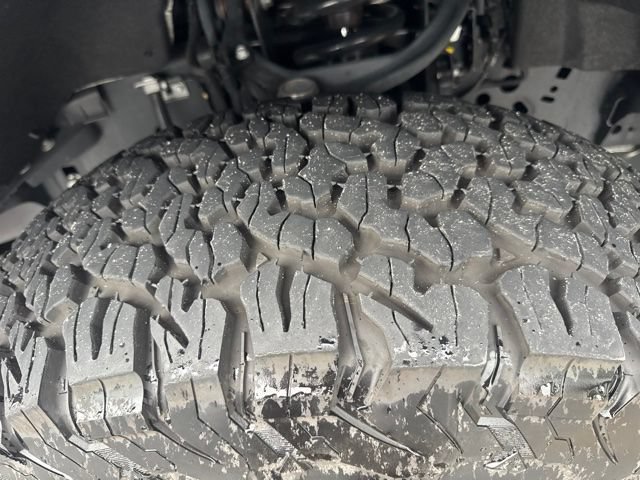 Used 2025 Ford F150 Raptor w/ Equipment Group 803A Raptor R AWD/4WD image 14