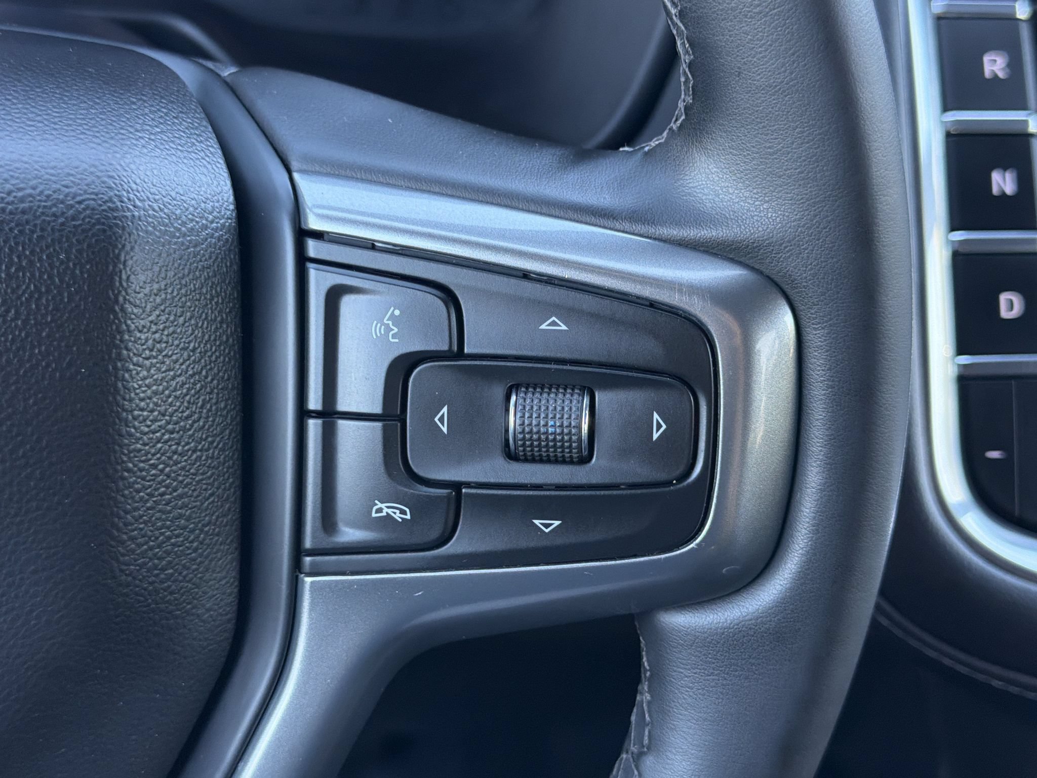 Used 2024 Chevrolet Tahoe LT AWD/4WD image 22