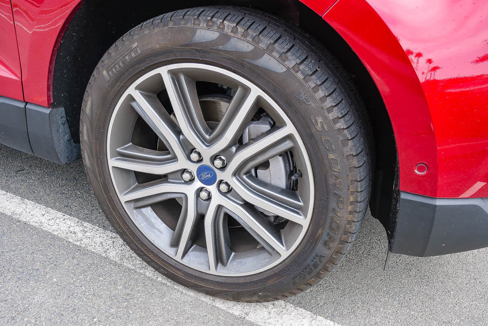 Used 2021 Ford Edge Titanium w/ Equipment Group 301A FWD image 9
