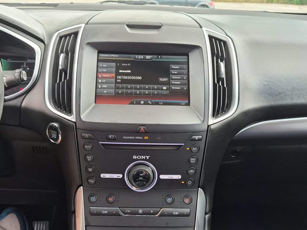 Used 2015 Ford Edge Titanium w/ Equipment Group 302A AWD/4WD image 37