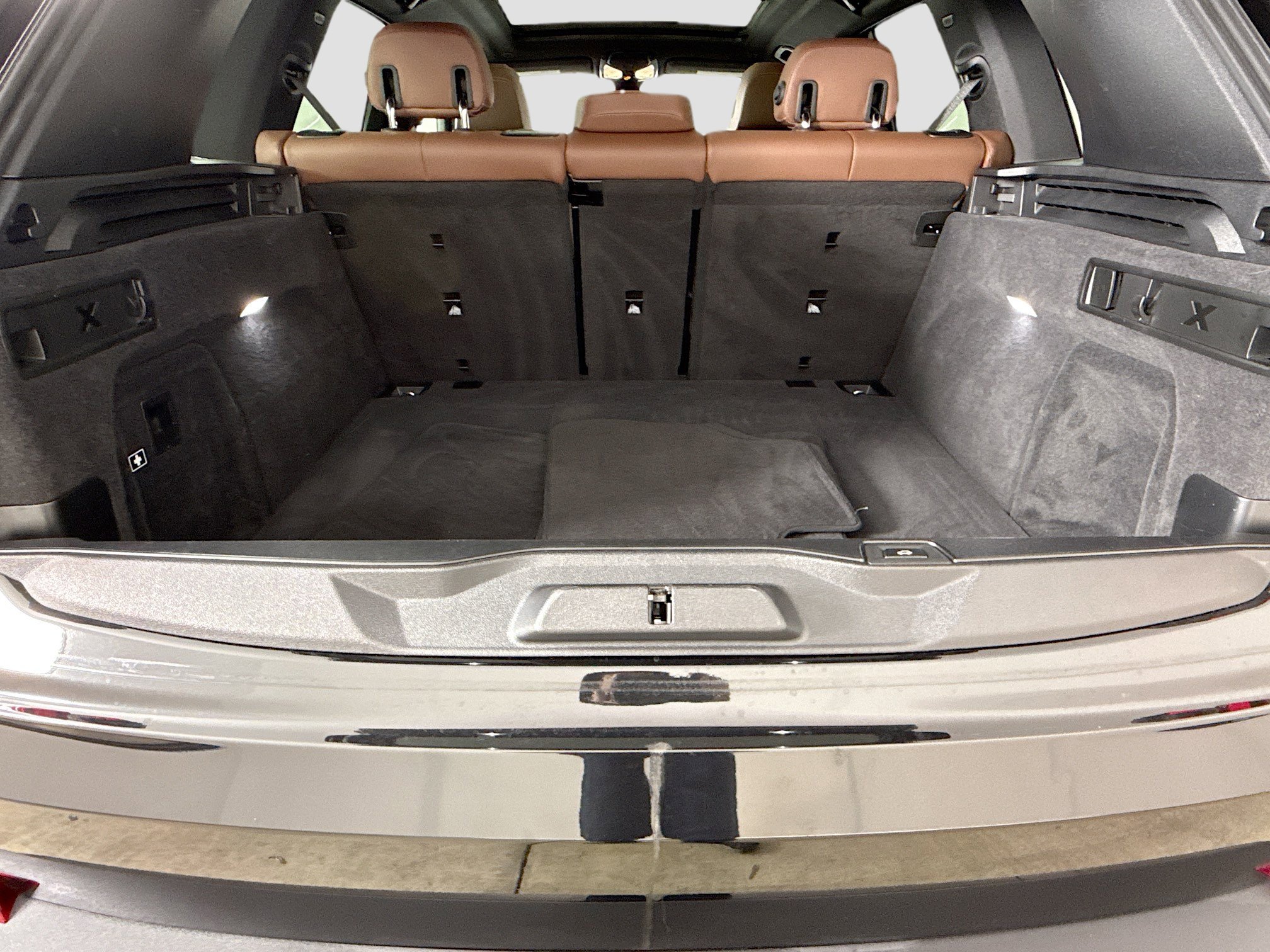 Used 2023 BMW X5 xDrive40i w/ Parking Assistance Package image 28