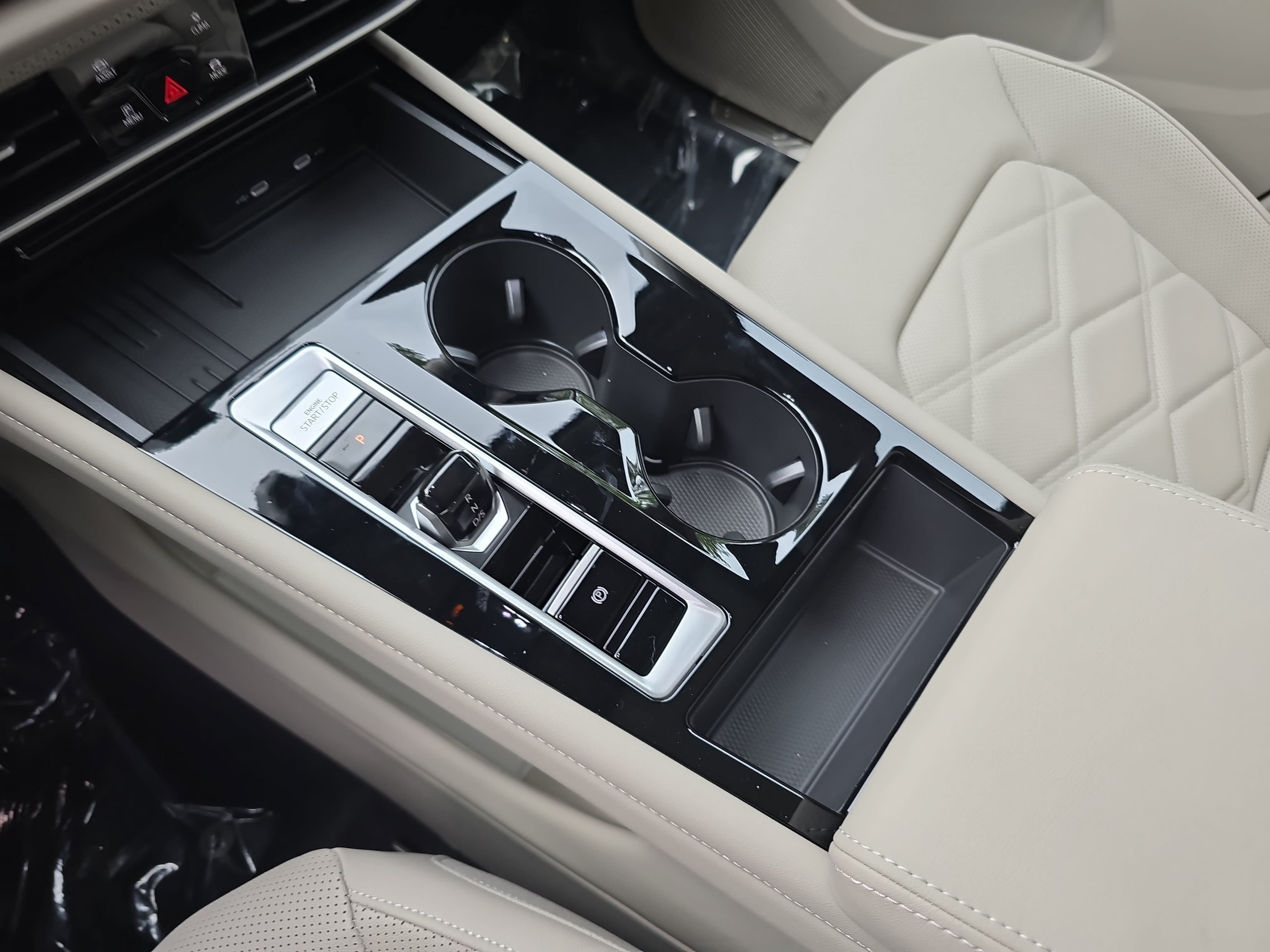 New 2026 Volkswagen Atlas SE FWD image 27