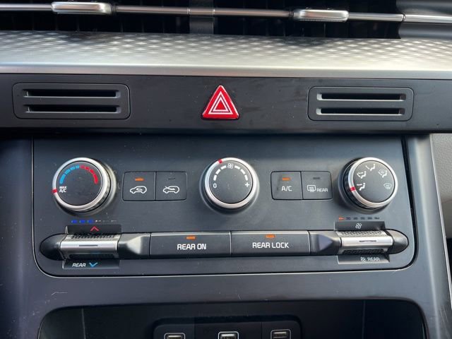 Certified 2024 Kia Carnival LX image 21