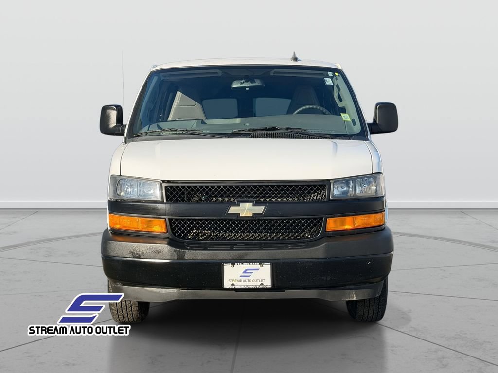 Used 2022 Chevrolet Express 2500 LS RWD image 2