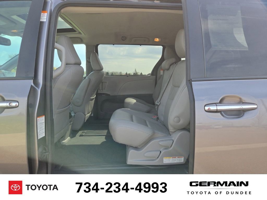 Used 2020 Toyota Sienna XLE FWD image 18