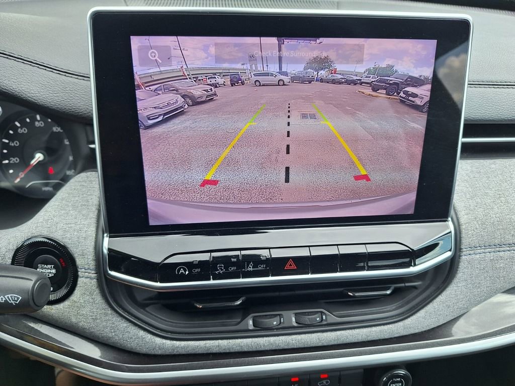 Used 2023 Jeep Compass Sport image 15