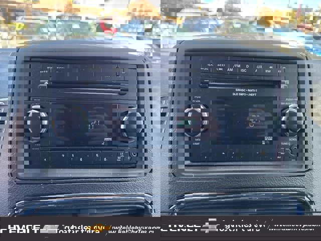 Used 2018 Dodge Grand Caravan SE w/ UConnect Hands-Free Group image 25