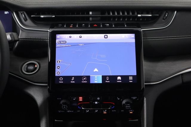 Used 2023 Jeep Grand Cherokee Limited w/ Black Appearance Package image 28
