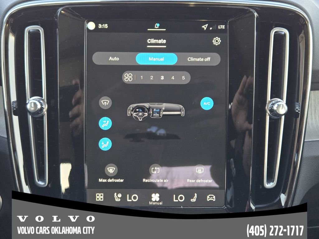 Used 2026 Volvo XC40 B4 Core w/ Protection Package Premier FWD image 18