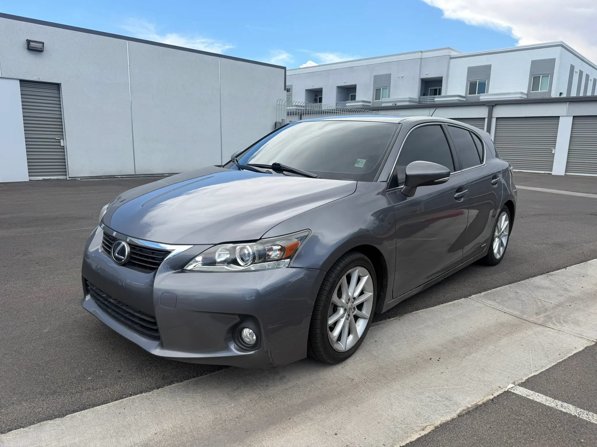 Used 2012 Lexus CT 200h Premium w/ Premium Audio Pkg FWD image 2