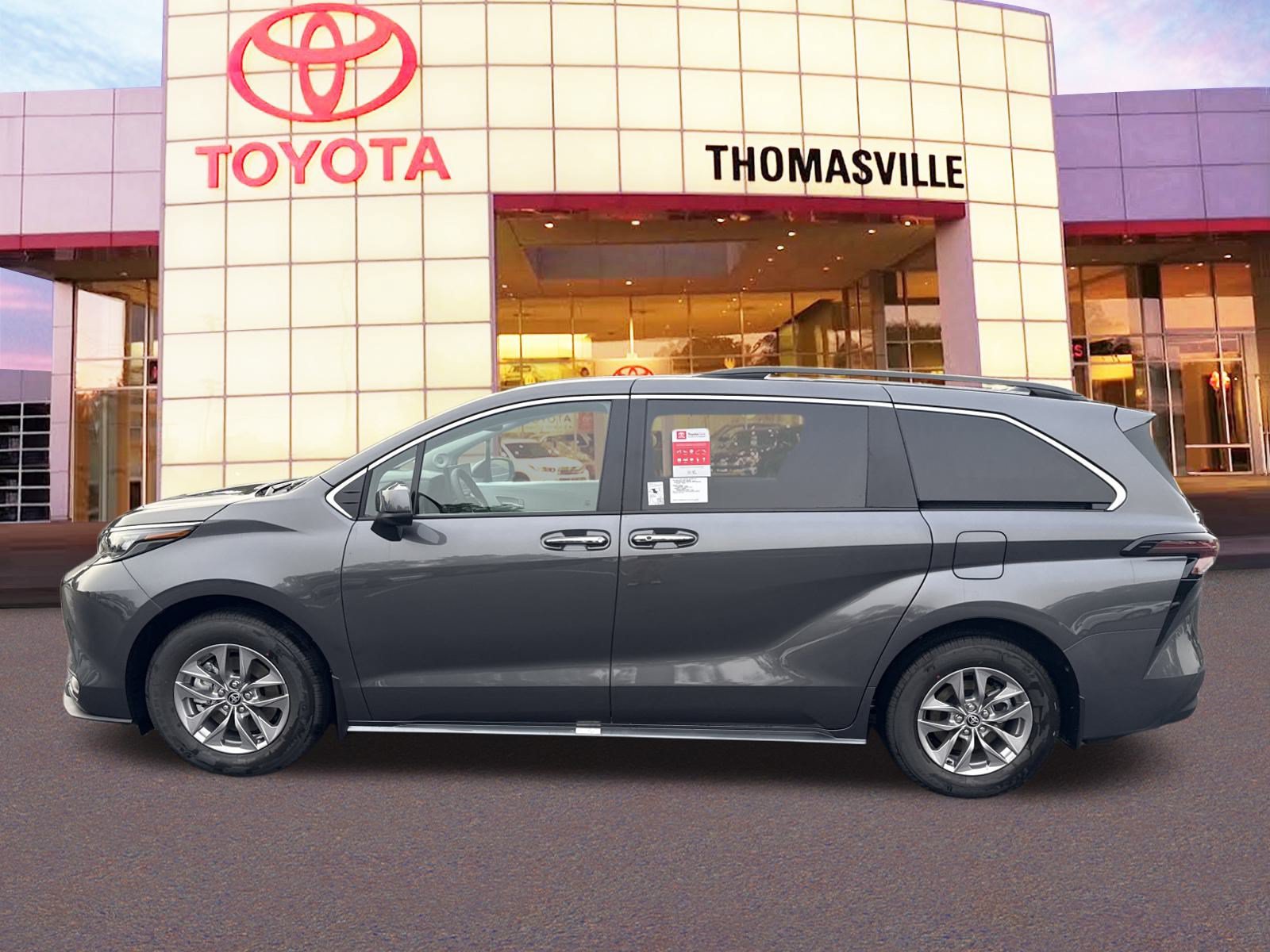 New 2025 Toyota Sienna XLE w/ XLE Plus Package FWD image 8