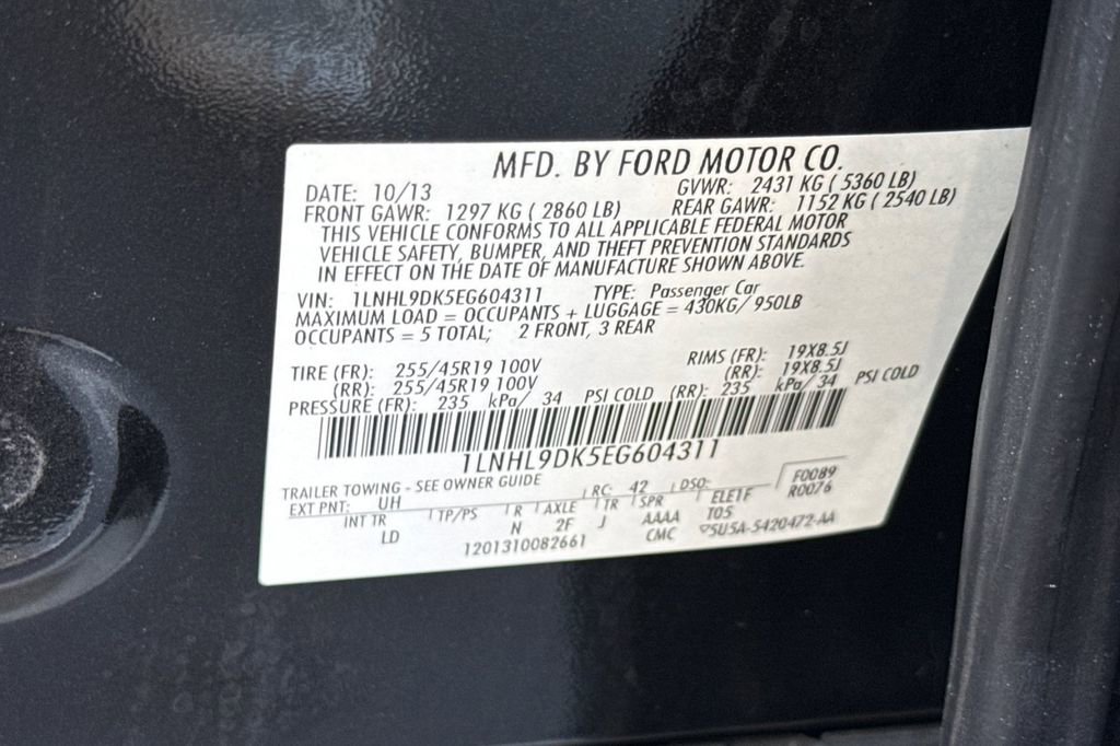 Used 2014 Lincoln MKS w/ Equipment Group 101A image 26