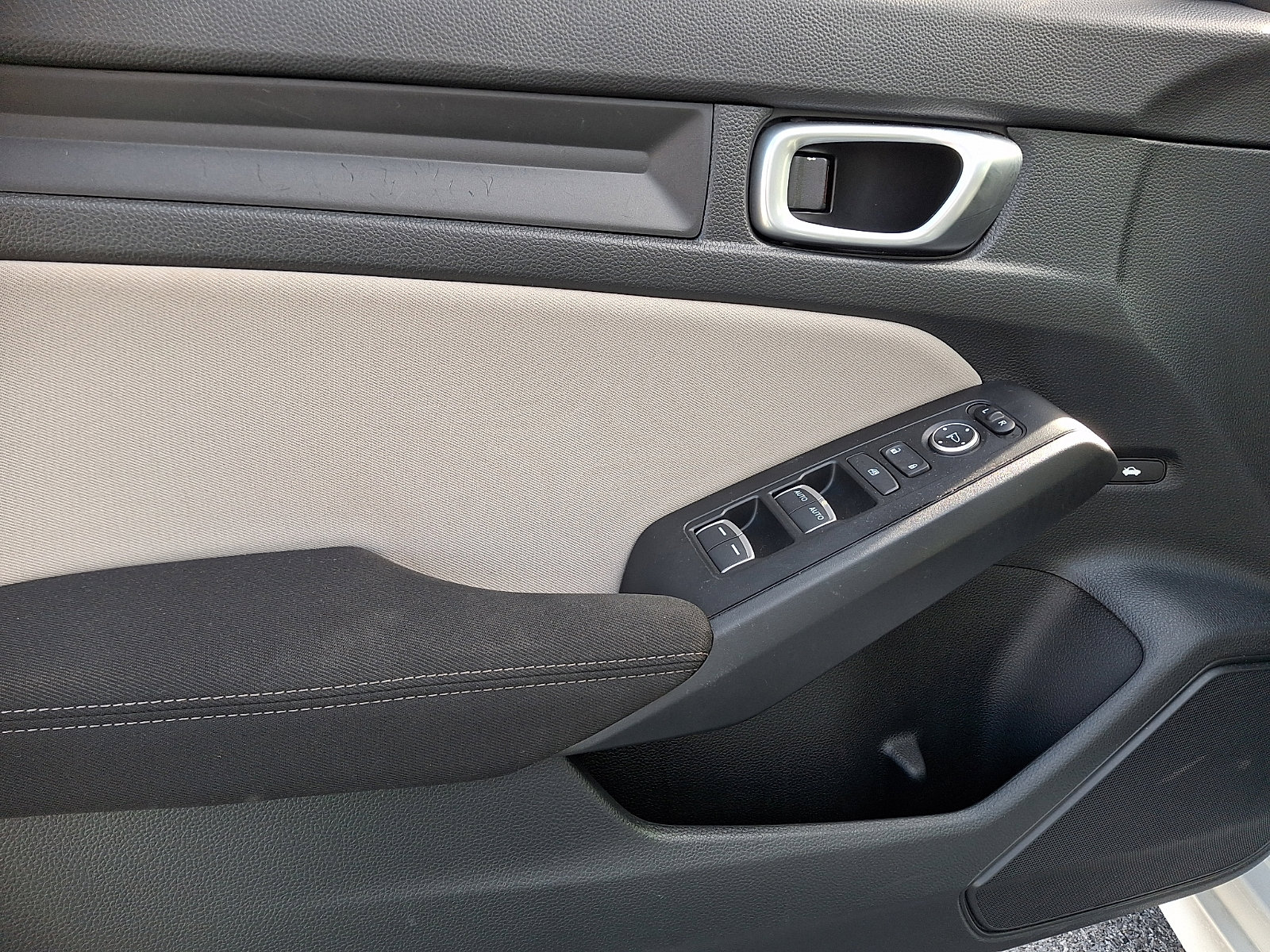 Used 2024 Honda Civic LX image 12