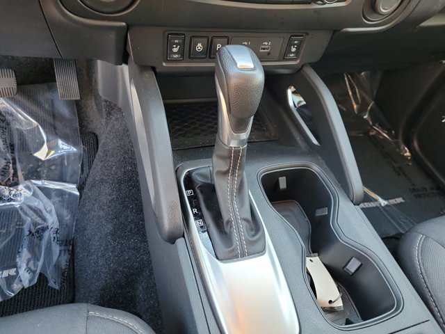 Used 2025 Nissan Frontier SV w/ SV Convenience Package RWD image 31