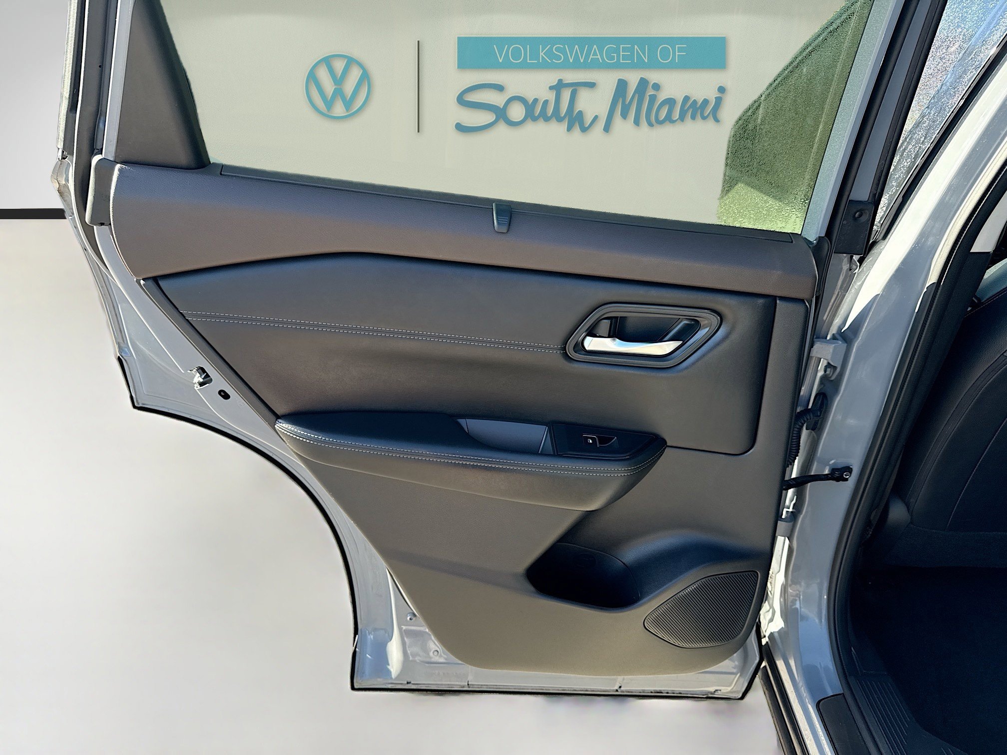 Used 2023 Nissan Rogue SL w/ SL Premium Package image 26