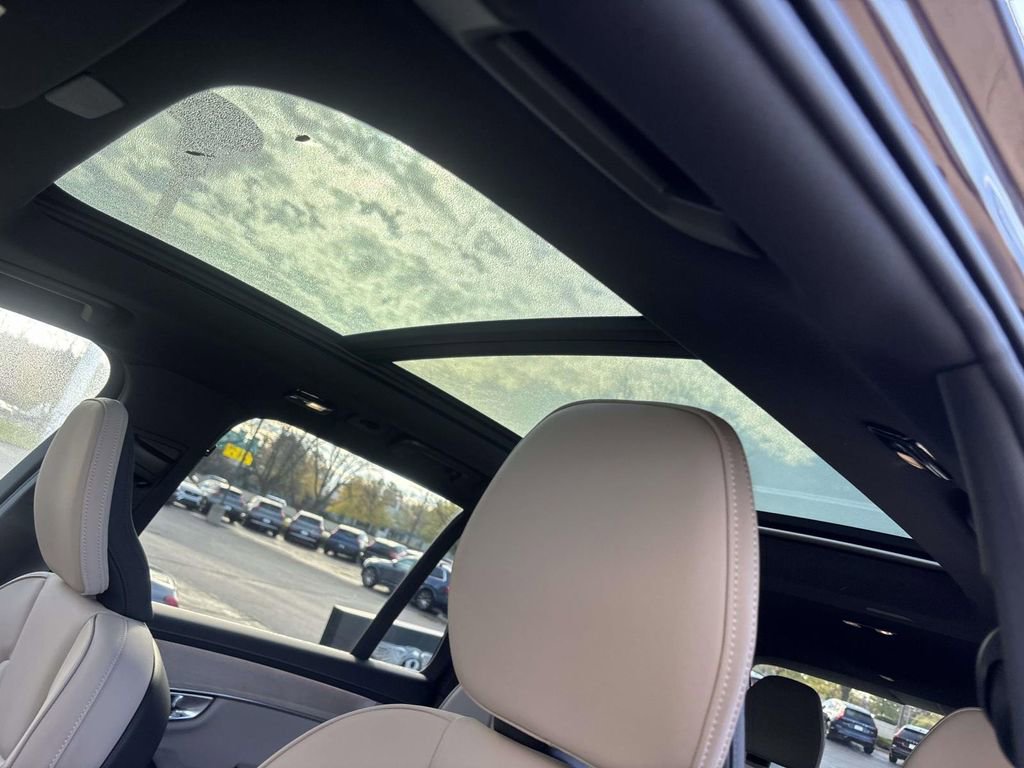 New 2026 Volvo XC90 B5 Core w/ Protection Package Premier image 25