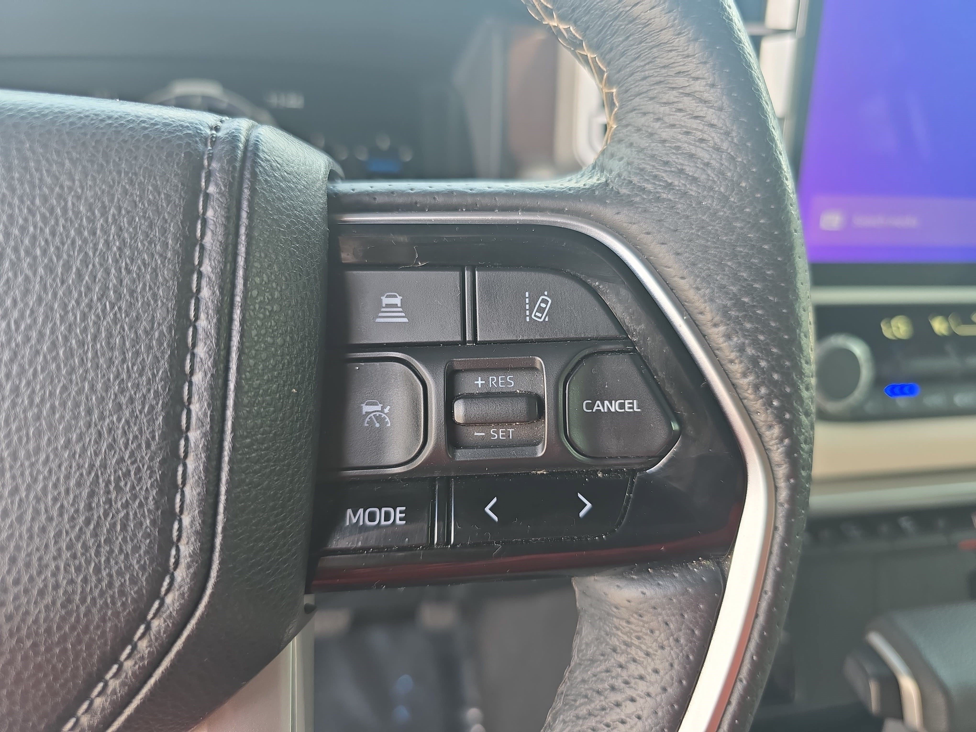 Used 2023 Toyota Sequoia Capstone AWD/4WD image 18