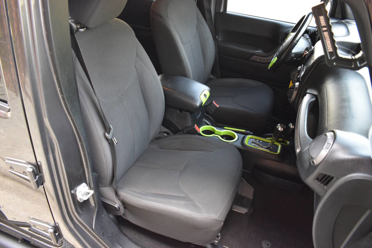 Used 2018 Jeep Wrangler Unlimited Sport S image 18