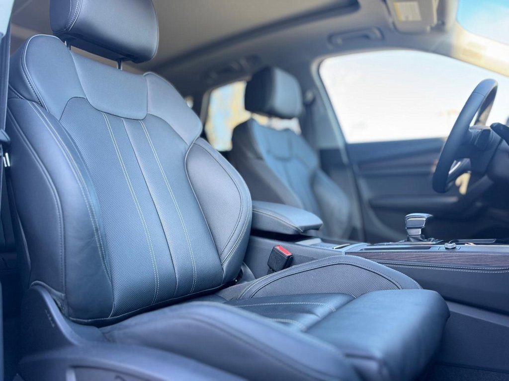 Used 2024 Audi Q5 e Prestige image 22