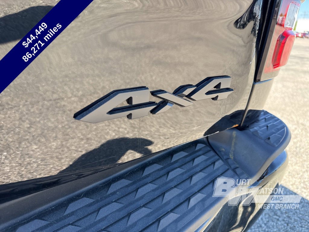 Used 2019 RAM 2500 Laramie w/ Black Appearance Package AWD/4WD image 17