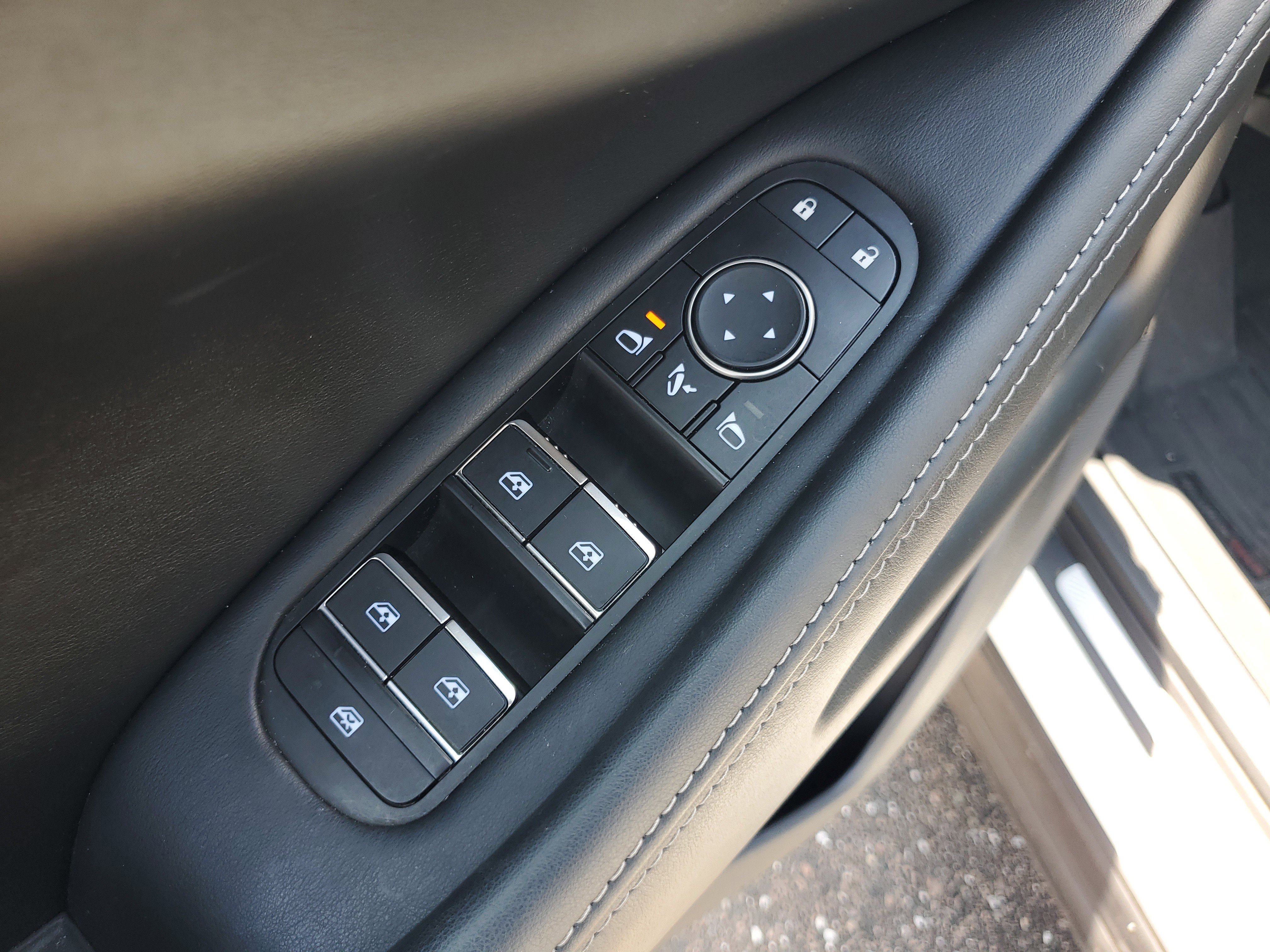 Used 2023 INFINITI QX60 Luxe image 26