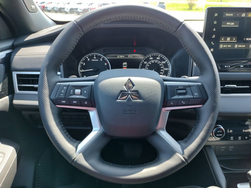 New 2026 Mitsubishi Outlander LE AWD/4WD image 6