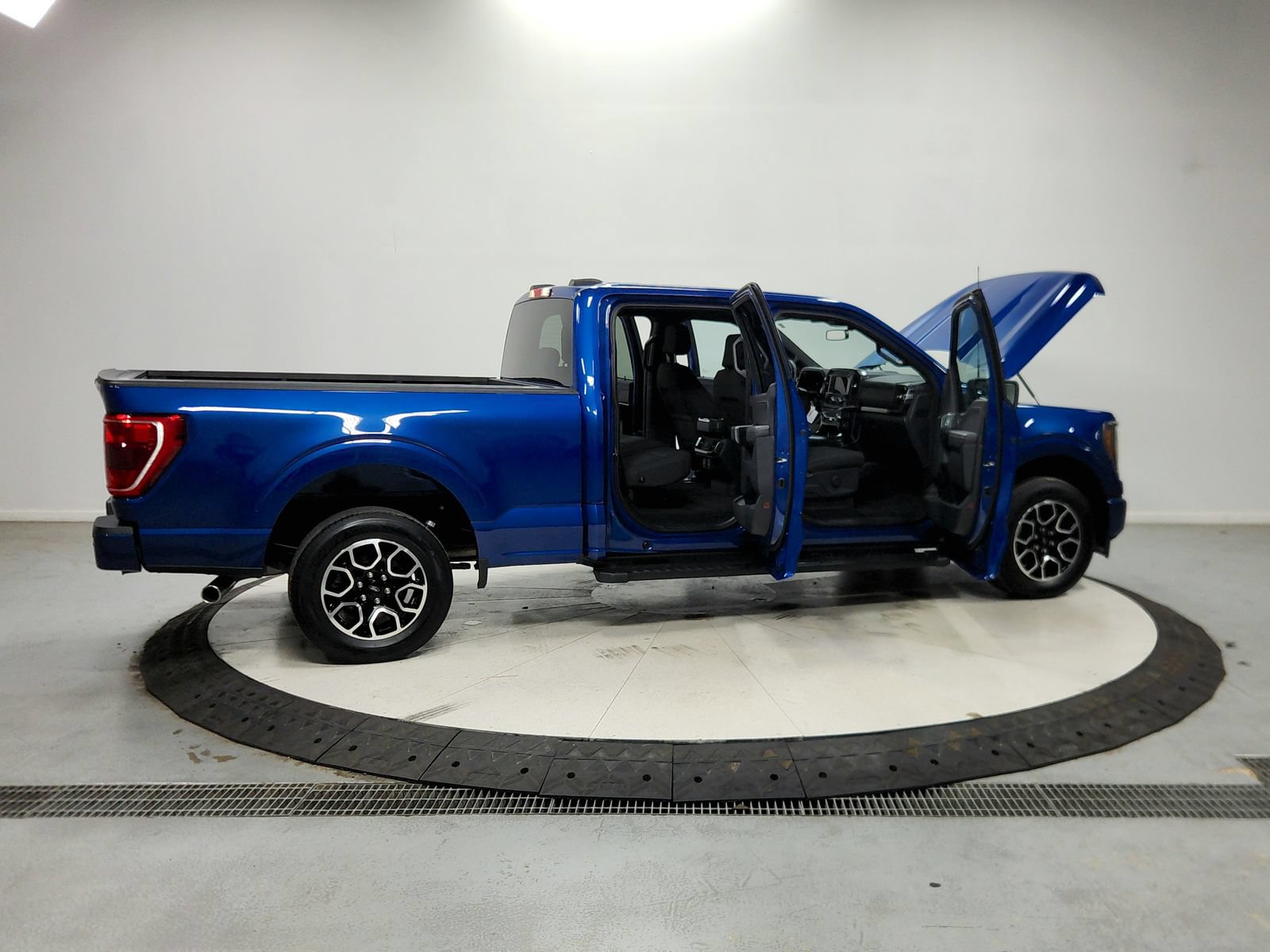 Used 2023 Ford F150 2WD SuperCrew image 17