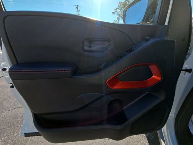 New 2026 Nissan Frontier PRO-4X w/ Pro-4x Convenience Package image 15