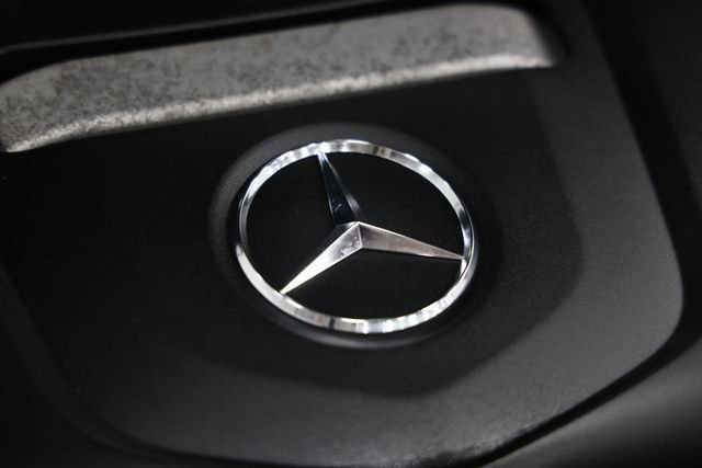 Used 2018 Mercedes-Benz GLC 300 4MATIC image 8
