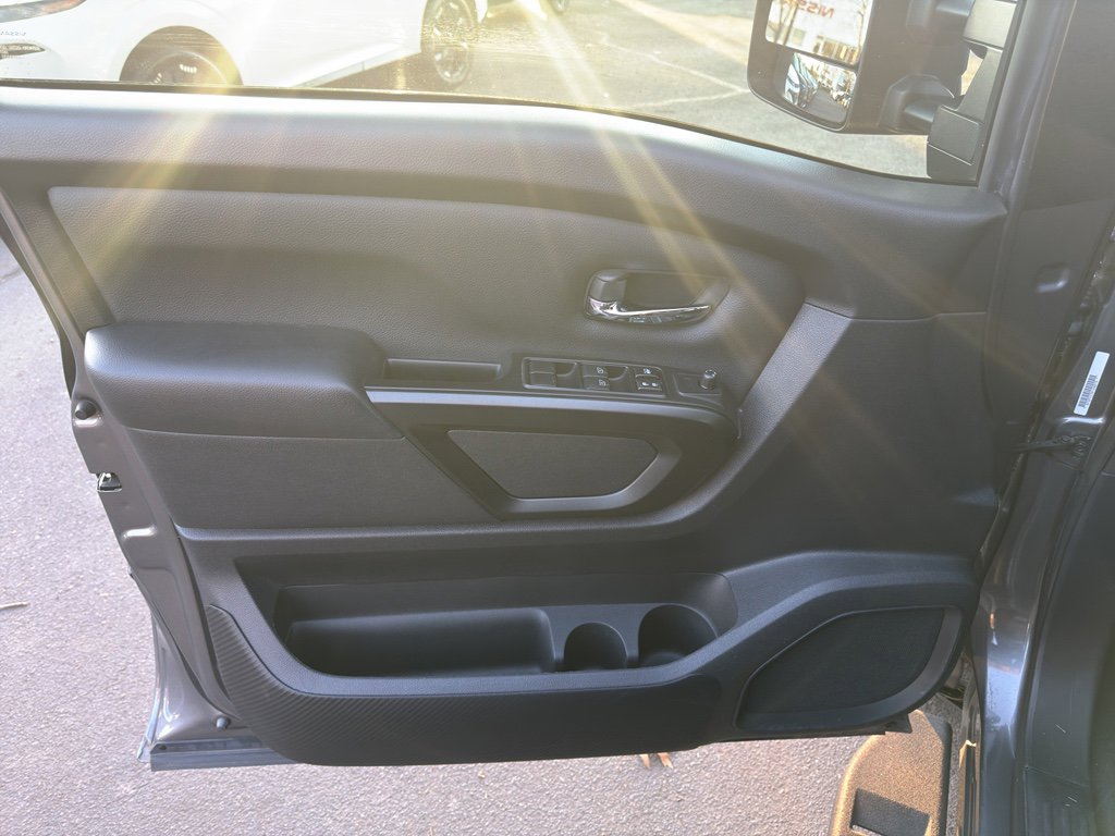 Certified 2024 Nissan Titan SV w/ SV Convenience Package image 16