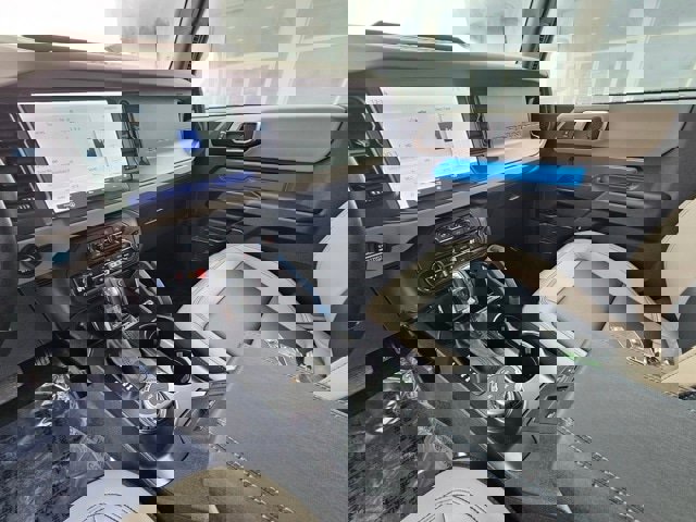 Used 2024 Ford Bronco Wildtrak image 16