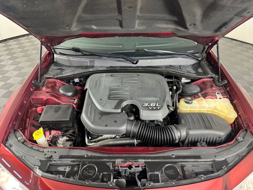 Used 2018 Chrysler 300 Limited w/ Safetytec Plus Group image 11