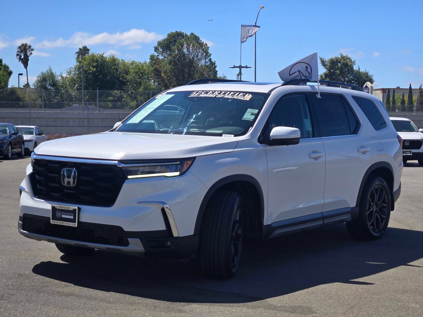 Certified 2025 Honda Pilot Elite image 3