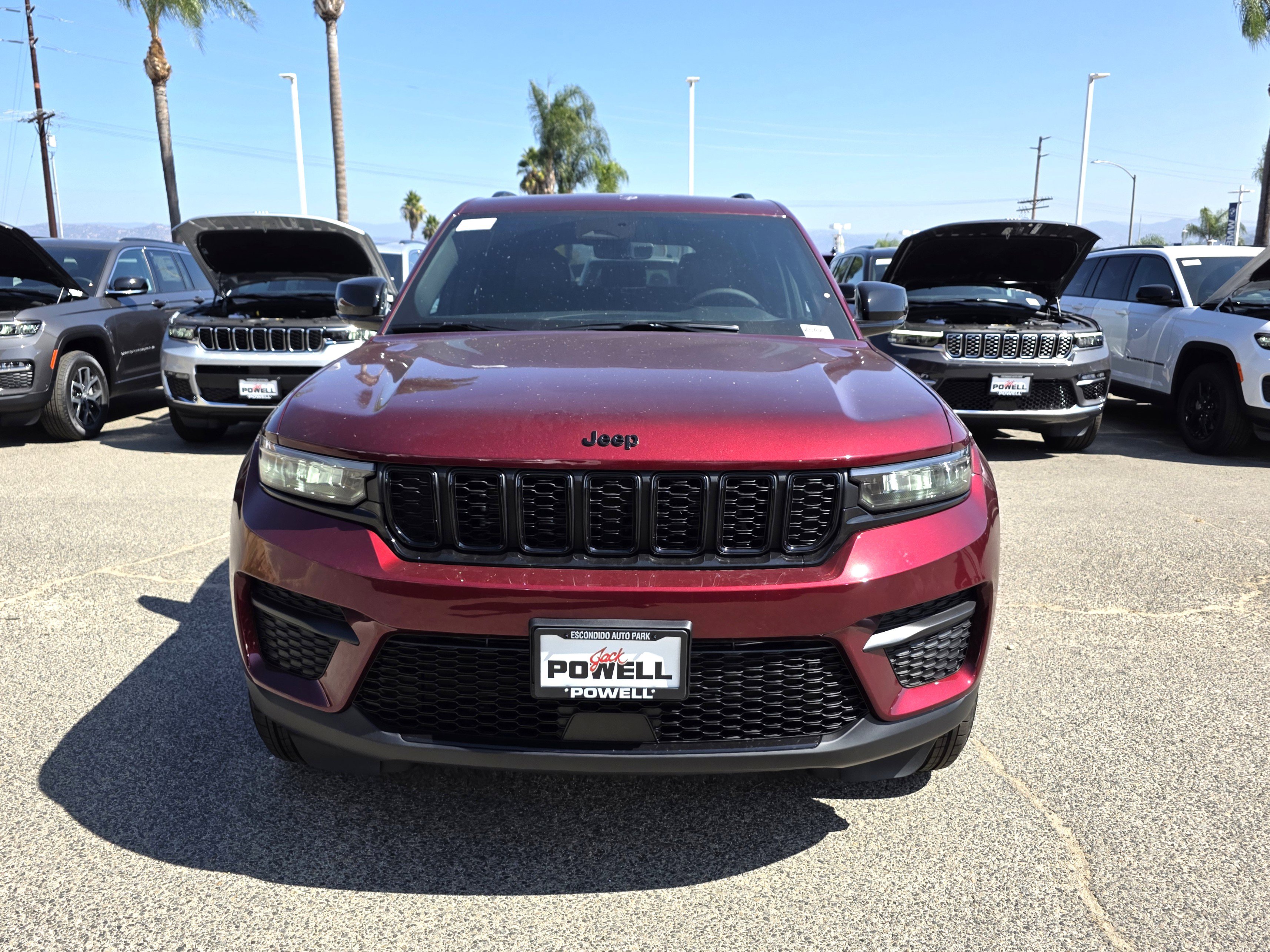 New 2025 Jeep Grand Cherokee Altitude image 7