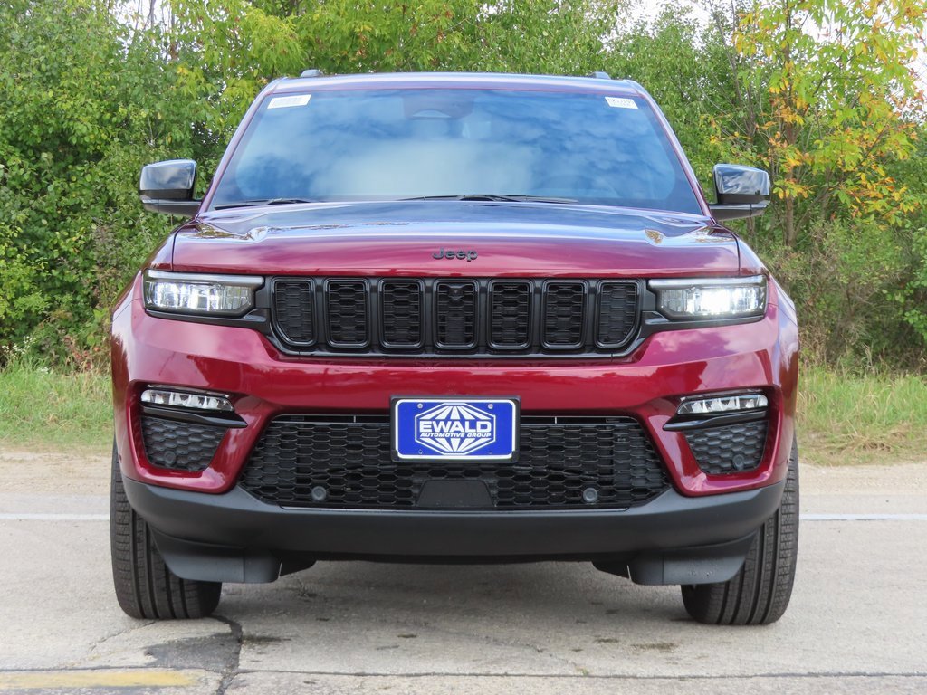 New 2025 Jeep Grand Cherokee Limited w/ Luxury Tech Group II image 17