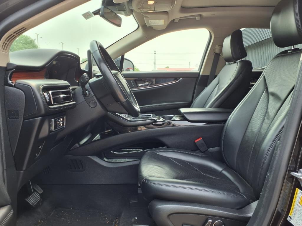 Used 2023 Lincoln Nautilus Reserve image 4