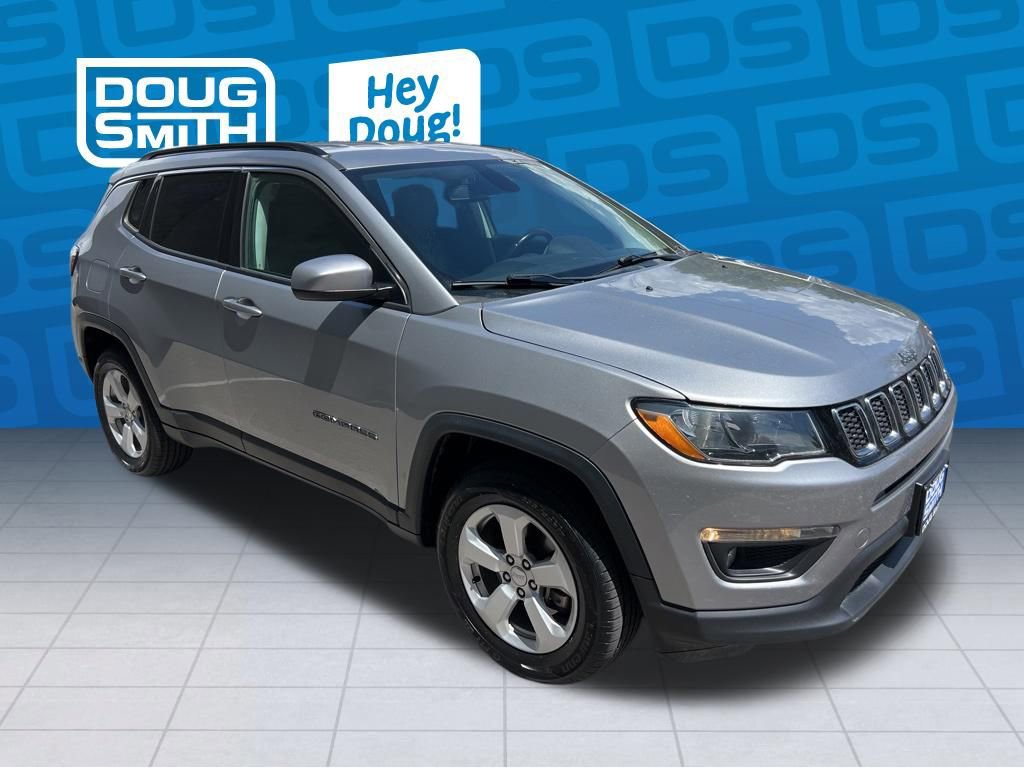Used 2019 Jeep Compass Latitude w/ Cold Weather Group AWD/4WD image 7