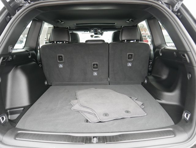 Used 2025 Jeep Grand Cherokee Altitude image 11