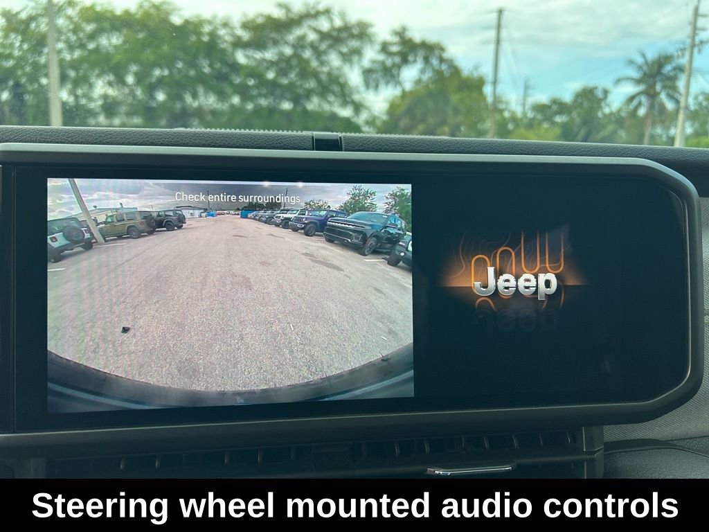 Used 2025 Jeep Wrangler Sport AWD/4WD image 15