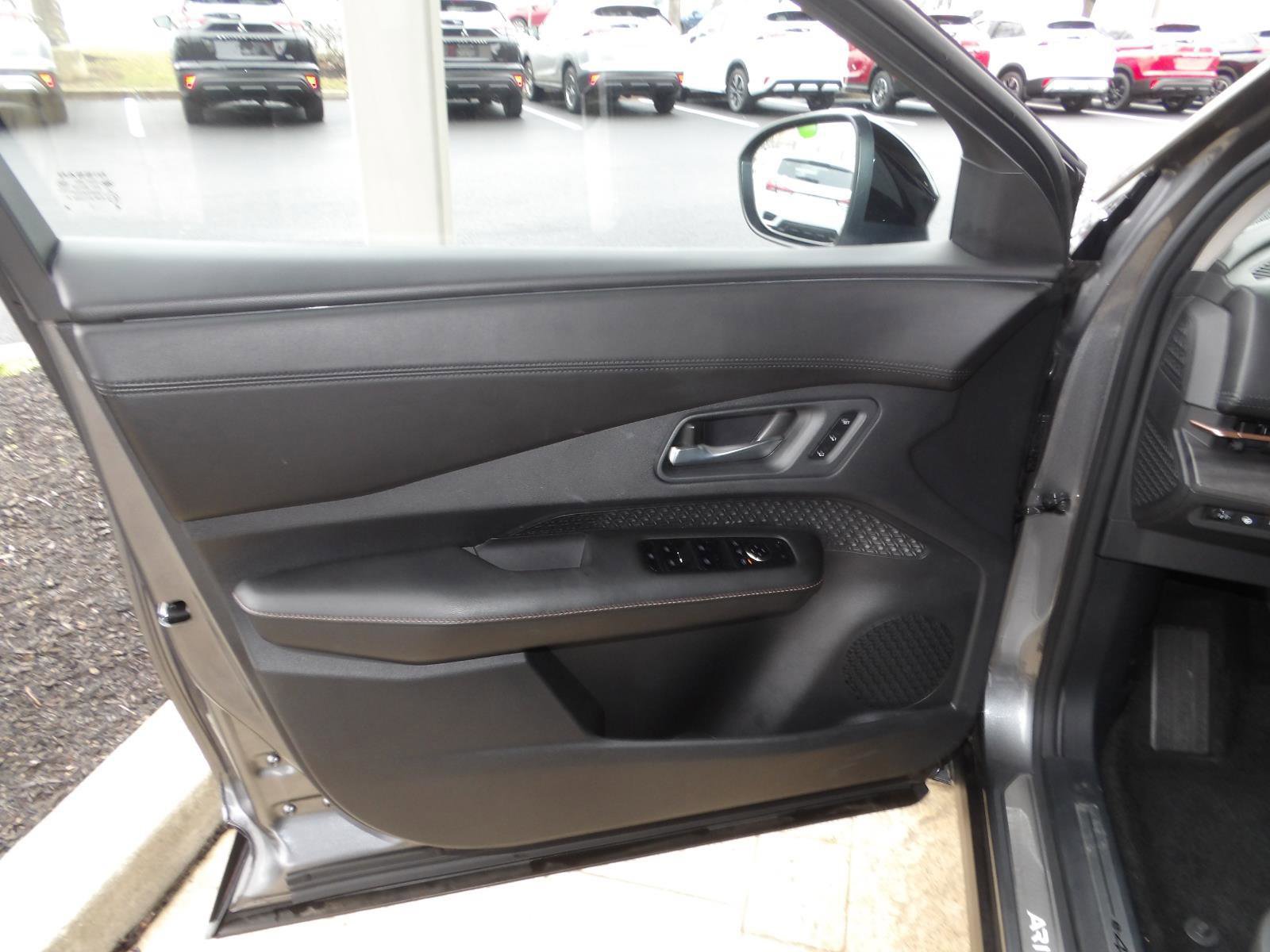 Certified 2023 Nissan Ariya AWD image 18