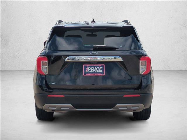 Used 2023 Ford Explorer XLT w/ Equipment Group 202A image 7