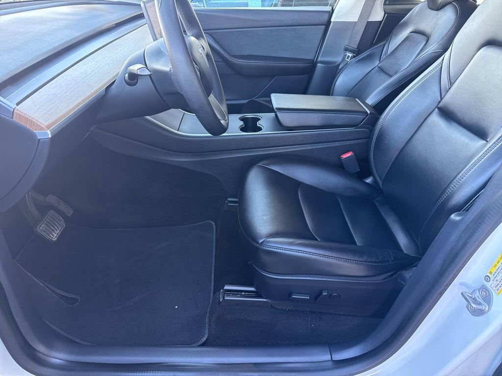 Used 2020 Tesla Model Y Long Range image 22