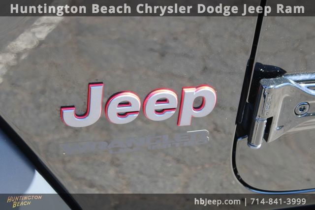 Used 2022 Jeep Wrangler Unlimited Rubicon w/ Steel Bumper Group image 8