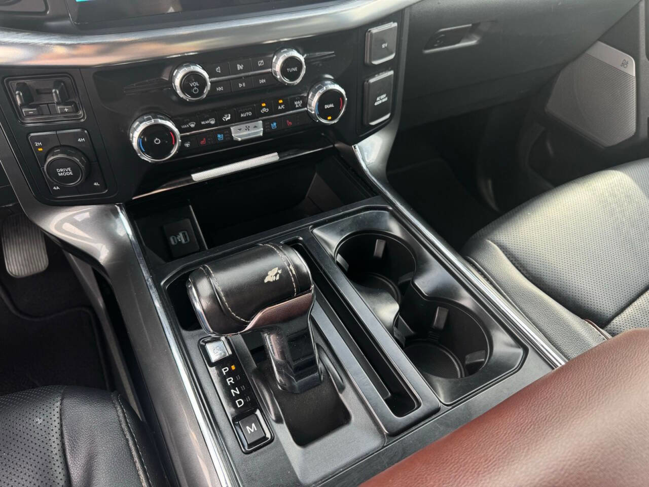 Used 2023 Ford F150 Lariat image 24