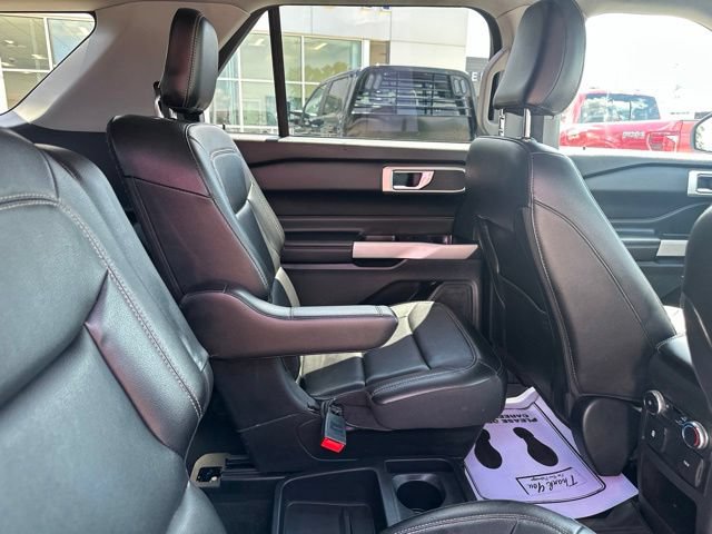 Used 2021 Ford Explorer XLT w/ Equipment Group 202A RWD image 13