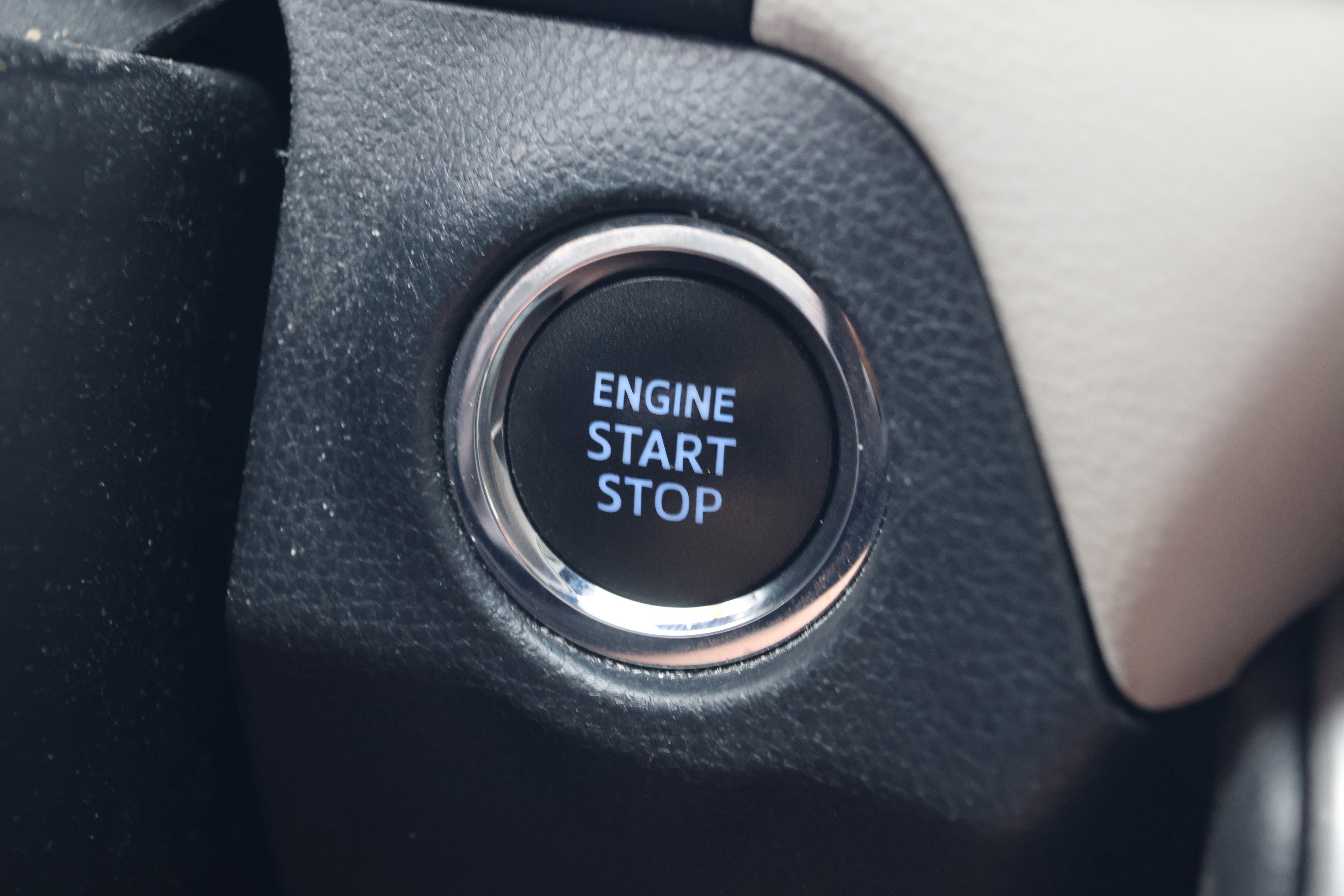 Used 2019 Toyota RAV4 XLE Premium FWD image 21