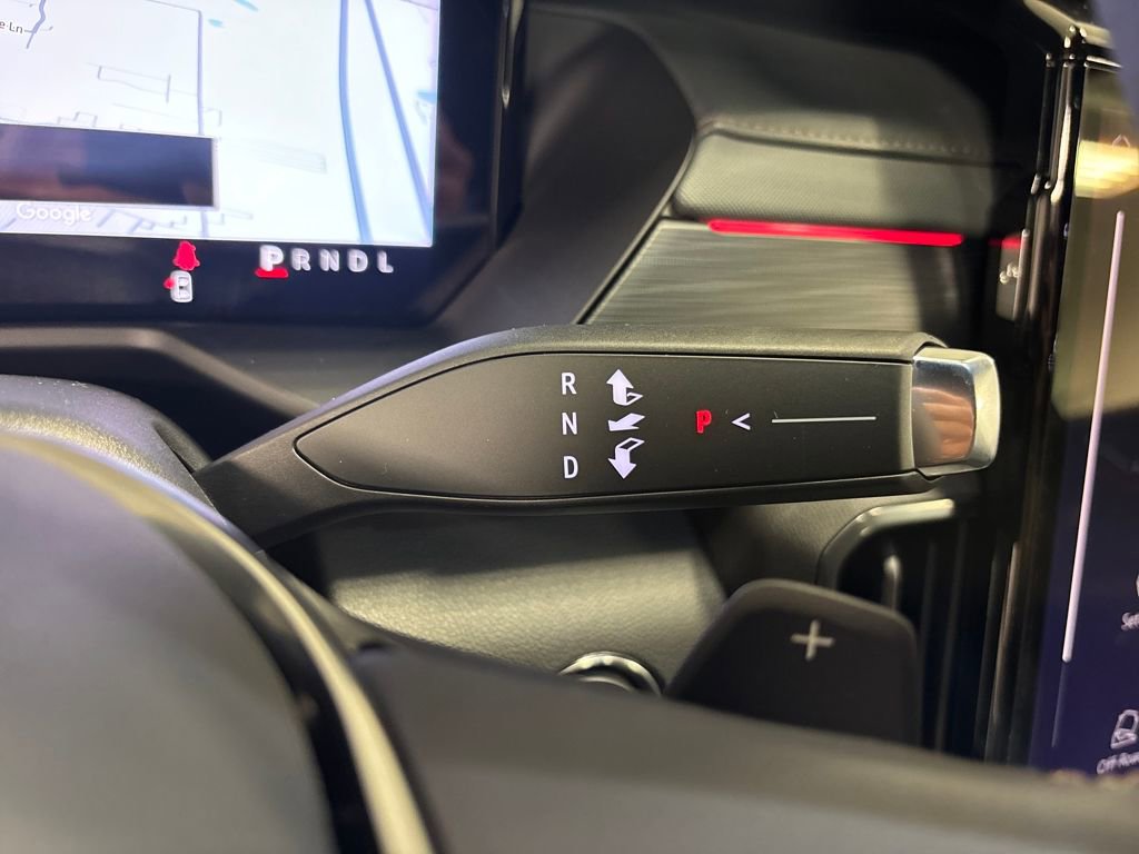 New 2026 GMC Acadia AT4 w/ LPO, Floor Liner Package image 32